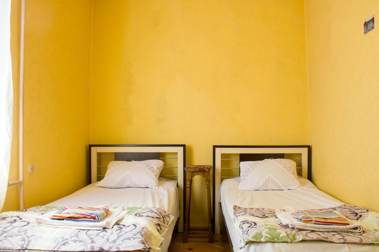 Nino'S Guest House Tbilisi Exterior photo